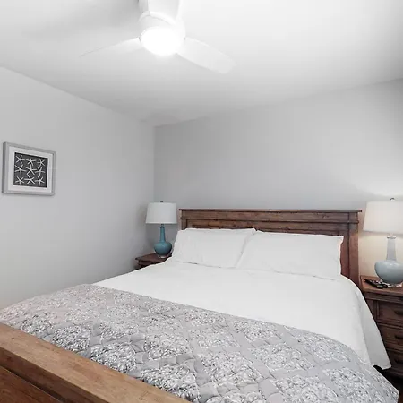 1202 South Pacific Villa Oceanside Room photo