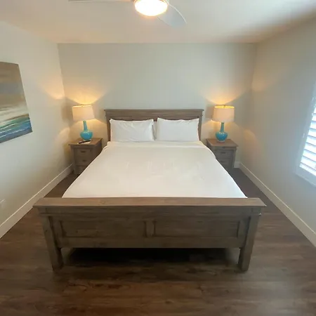 1202 South Pacific Villa Oceanside Room photo
