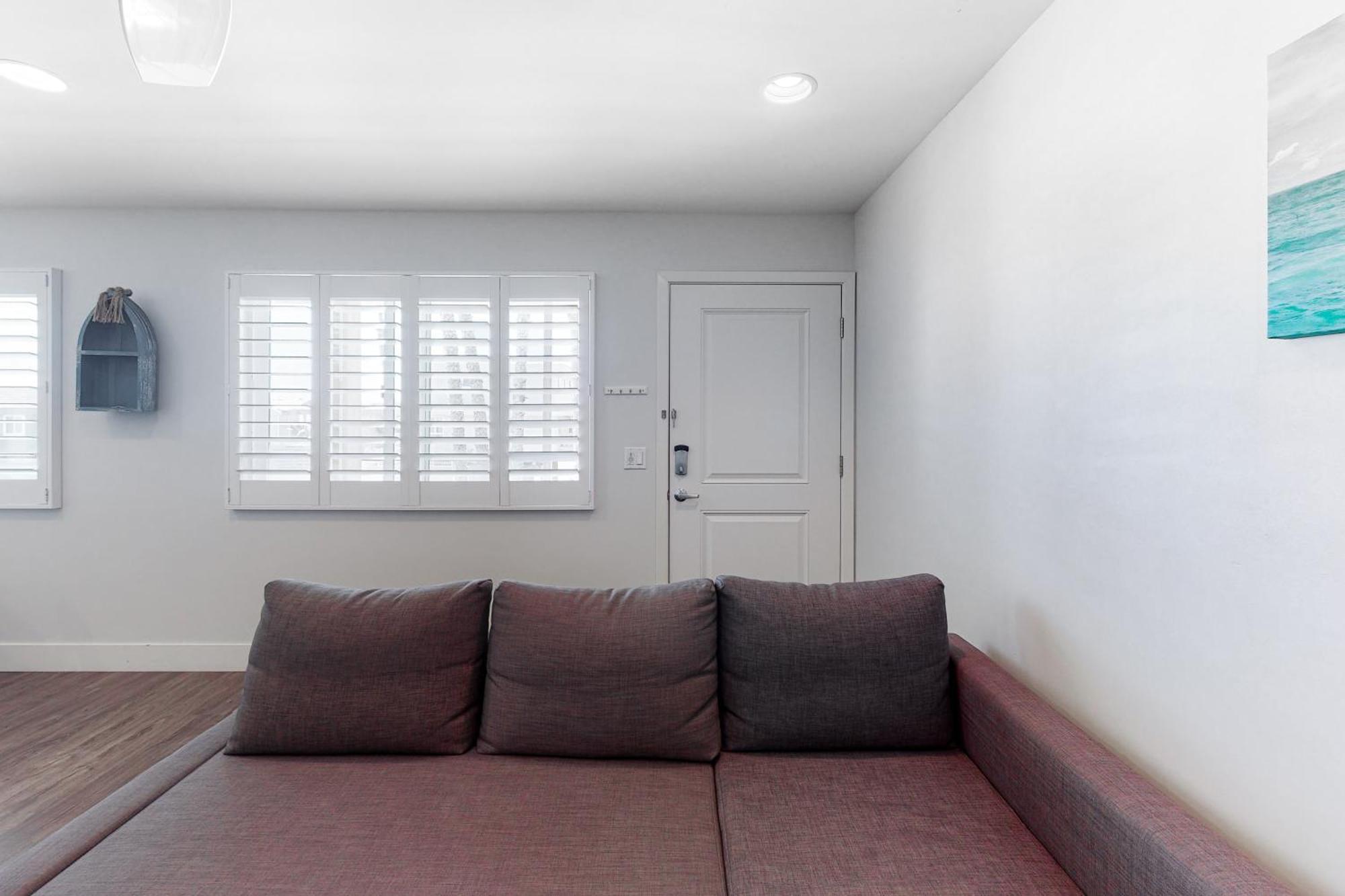 1202 South Pacific * Oceanside